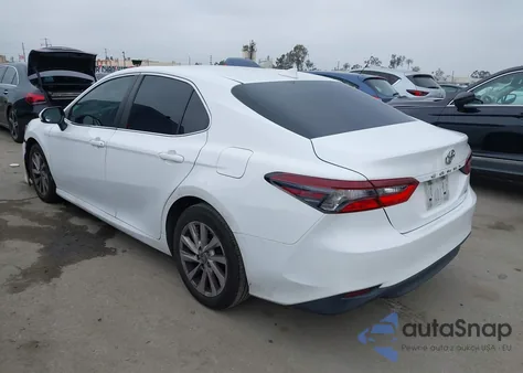 2022 Toyota Camry Le из США, поврежденный, VIN 4T1C11AK3NU625990
